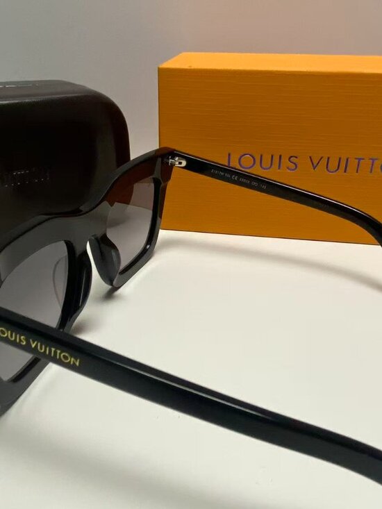 Louis Vuitton women\'s sunglasses main image 6